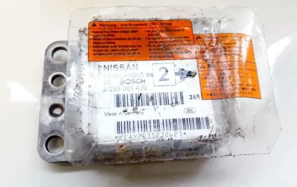 Nissan Primera Airbag control unit/module 0285001420 98820av200