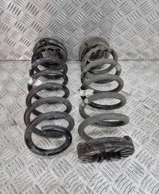 Land Rover Evoque II Rear coil spring K8D25B749FB