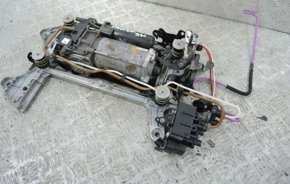 Porsche Panamera (971) Air suspension compressor/pump 971616006