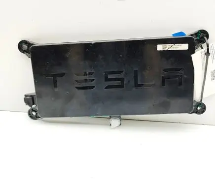 Tesla Model X Central body control module 104390000E