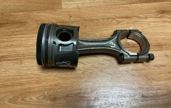 Ford Mondeo MK IV Piston with connecting rod 9677840380