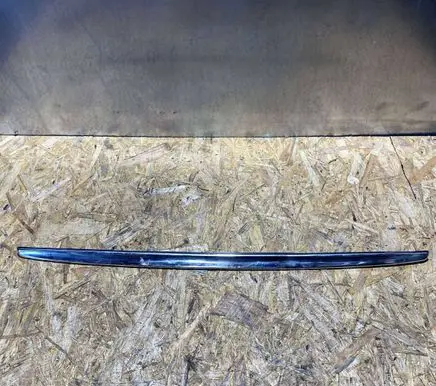 Mercedes-Benz S W126 Tailgate trim 1267580196