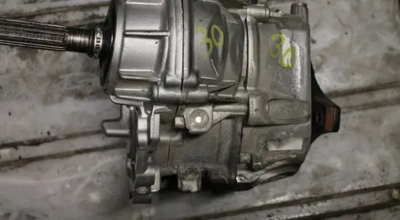 Mercedes-Benz C W203 Gearbox transfer box case 78888