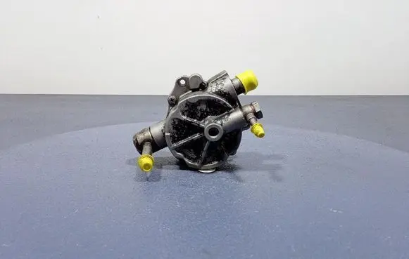 Hyundai Galloper Vacuum pump B702CT