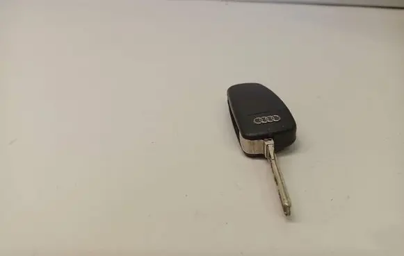 Audi A6 S6 C6 4F Ignition key/card 4F0837220R