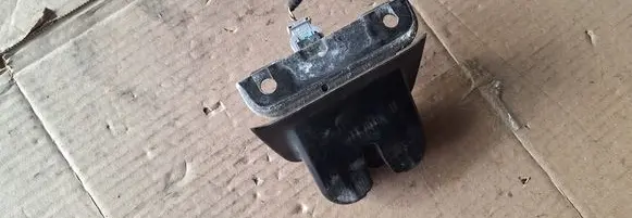 Audi A4 S4 B6 8E 8H Tailgate/trunk/boot lock/catch/latch 8e9827520