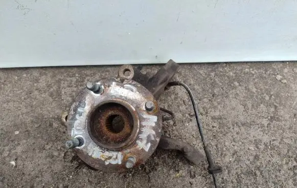 Ford Fiesta Front wheel hub spindle knuckle