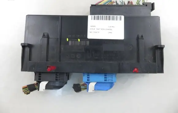 BMW 3 E90 E91 Central body control module 532305M06