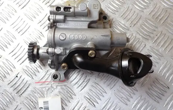 Audi A4 S4 B8 8K Oil pump 06H115105 06K344
