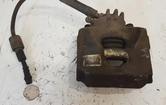 Citroen Berlingo Front brake caliper