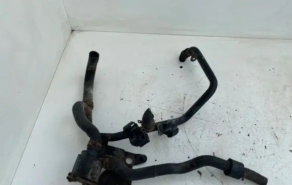 Volkswagen Golf VII Engine coolant pipe/hose