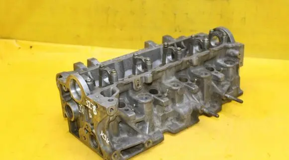 Engine head
