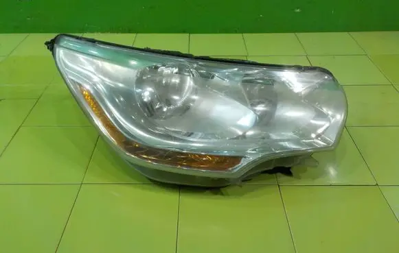 Citroen DS4 Headlight/headlamp 9674903680
