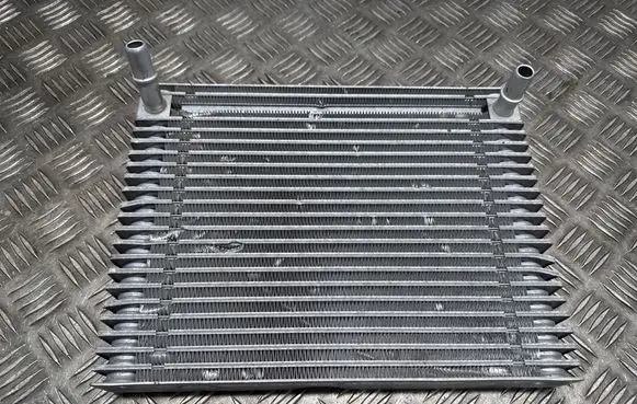 Engine oil radiator