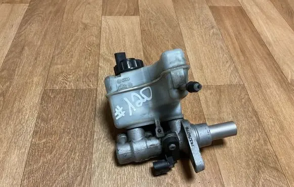 Volkswagen PASSAT B6 Master brake cylinder 1K0945459A 5N0945459A