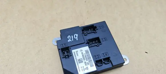Mercedes-Benz CLS C219 Comfort/convenience module 2115453532