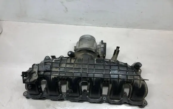 BMW 5 F10 F11 Intake manifold 7576911