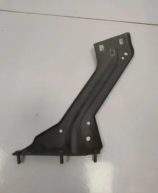 Audi Q5 SQ5 Fender mounting bracket 8R0821135