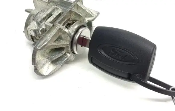 Ford Focus Front door lock (next to the handle) Am5ar21991ab