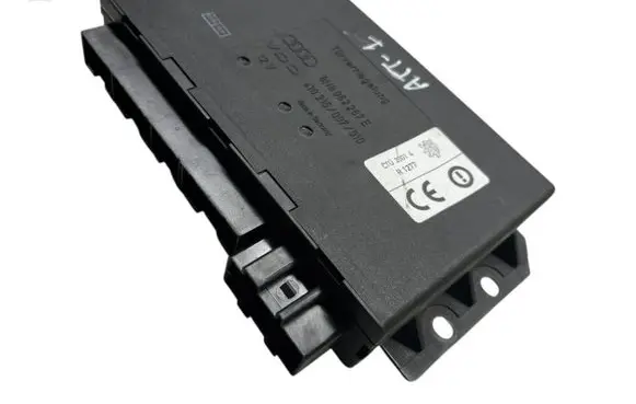 Audi TT Mk1 Comfort/convenience module 8N8962267E 410215007000