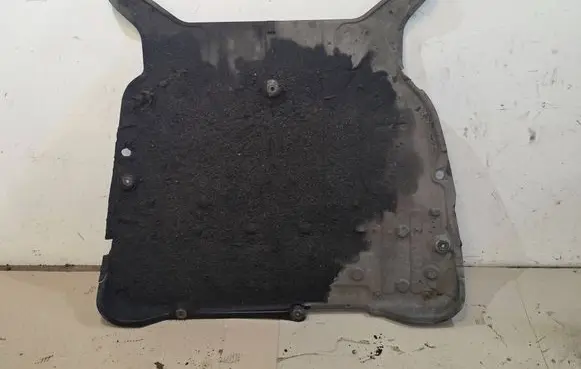 Volvo S80 Engine splash shield/under tray