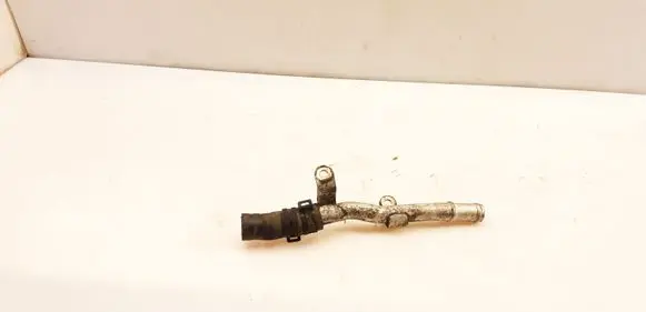 Engine coolant pipe/hose