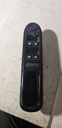 Peugeot 407 Electric window control switch 532645