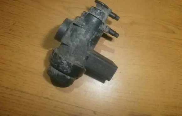 Ford Mondeo MK II Turbo solenoid valve F0TEA1A