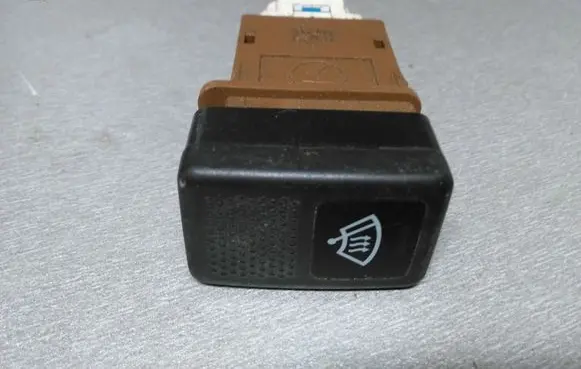 Subaru Legacy Windscreen/window heater switch