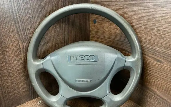 Iveco Daily 4th gen Steering wheel 504149333