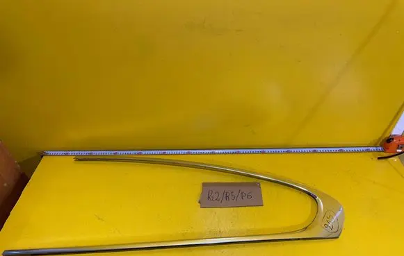 Jaguar XF X250 Rear door window/glass frame 8X23-F255A61