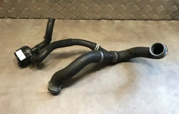 Mercedes-Benz E A207 Engine coolant pipe/hose A2118350028 A2045014082