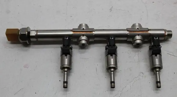 Volkswagen Golf VII Fuel main line pipe 04E906036R