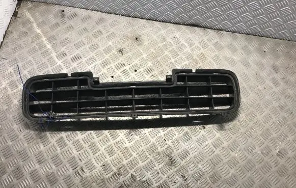 KIA Sportage Front bumper upper radiator grill