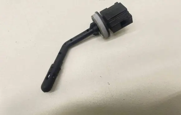 Volkswagen PASSAT B6 Coolant temperature sensor 1K0907543F