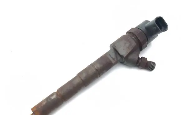 Opel Astra J Fuel injector 0445110327