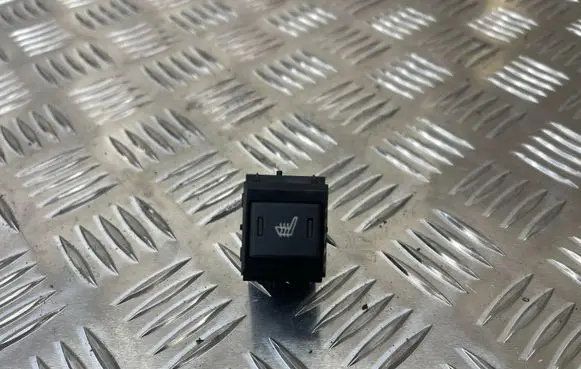 Land Rover Range Rover Sport L320 Seat heating switch YUF500120PVJ