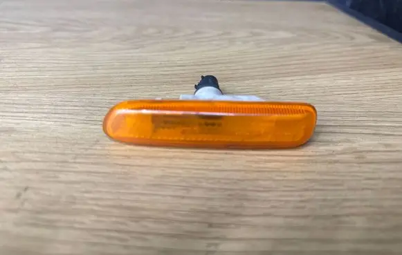 BMW 3 E46 Front fender indicator light R4167