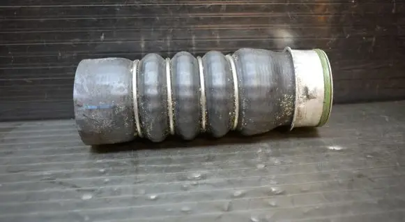 Volkswagen Golf Plus Intercooler hose/pipe 03C145834