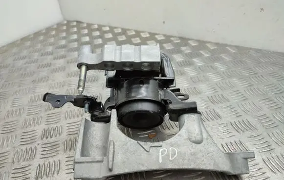 Toyota RAV 4 (XA50) Engine mount bracket L8261200