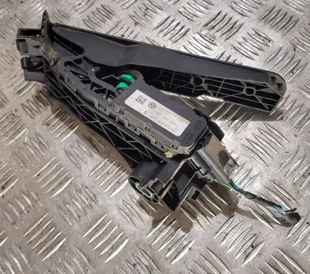 Volkswagen PASSAT B6 Accelerator throttle pedal 1K1723503L 6PV00860001