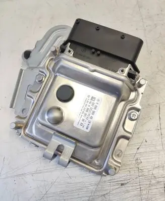 Mercedes-Benz C AMG W205 Adblue control unit A0009004810 0281033318 A0009019603