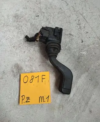 Volkswagen Golf IV Indicator stalk 874839