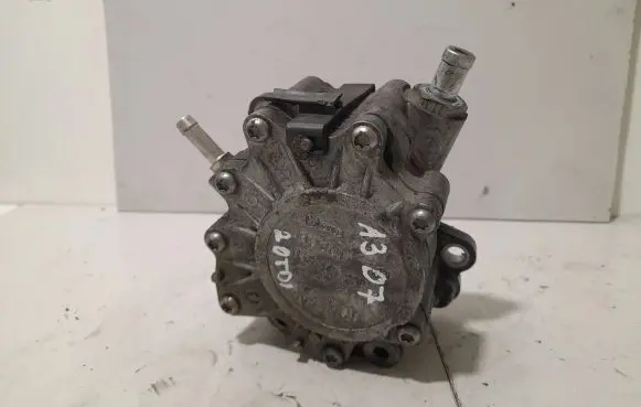 Audi A3 S3 8P Fuel injection high pressure pump 03G145209C