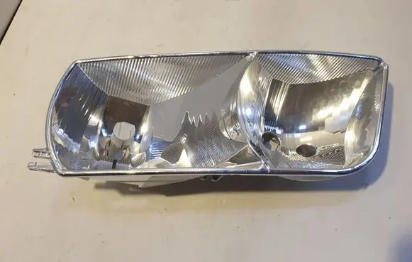 Volvo S80 Front reflector UPM60GF13