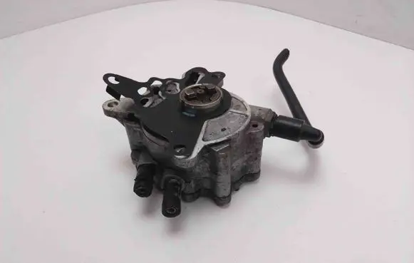 Volkswagen PASSAT B6 Vacuum pump 03G145209