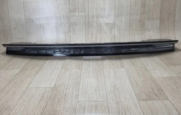 Porsche Taycan 9J1 Tailgate rear/tail lights 9J0945082K