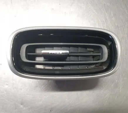 Toyota Prius (XW50) Dashboard side air vent grill/cover trim 5565047190