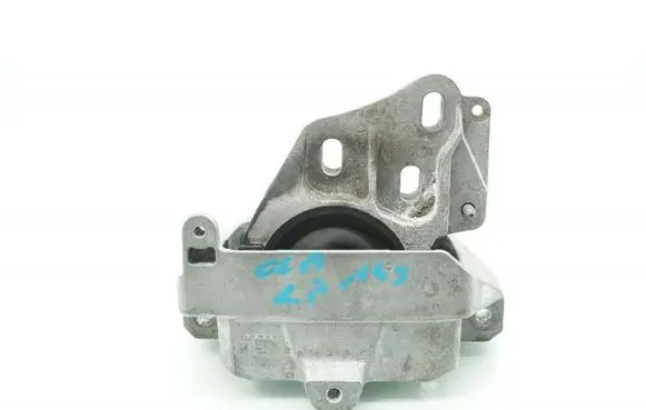 Mercedes-Benz CLA C118 X118 Gearbox mounting bracket A2472406100