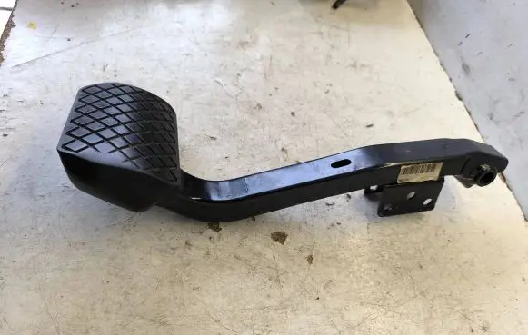 Volkswagen Multivan T5 Brake pedal 7H1723143